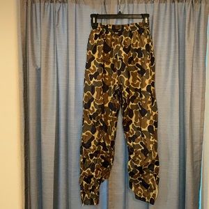 Camouflage windbreaker pants